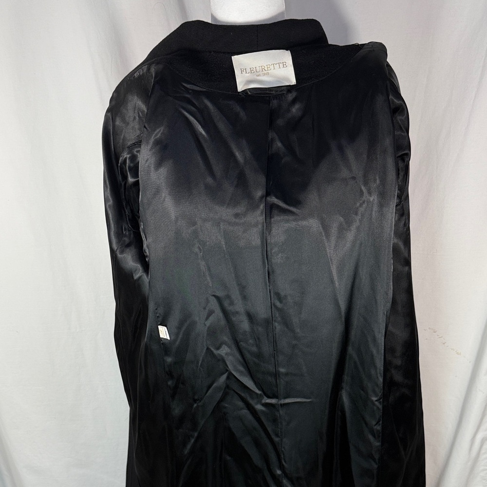 Elegant Women’s Cashmere Wrap Coat - Picture 6 of 11